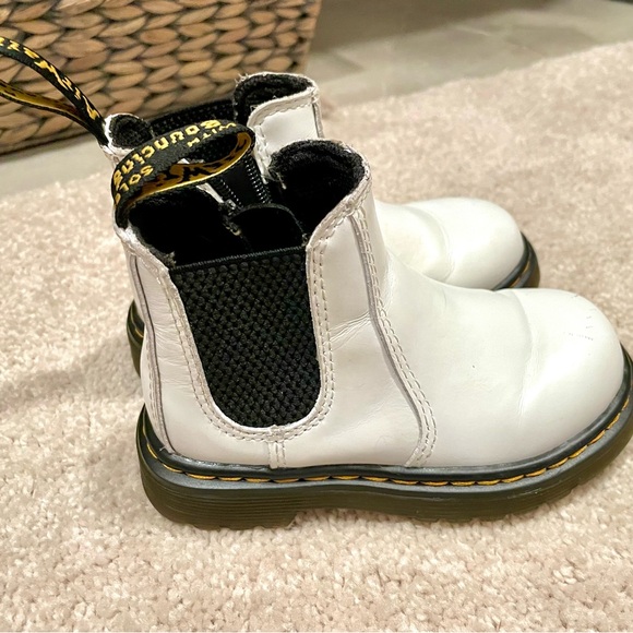 Dr. Martens toddler Chelsea zipper boots size 7. - Picture 3 of 8